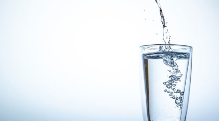 Beneficios de Salud del Agua Mineral 