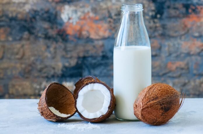 Propiedades de la Leche de Coco - Beneficios de la Leche de Coco